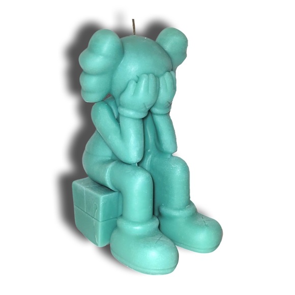 Designer Graffiti Street Art Custom Hand Poured Kaws Candle - Picture 16 of 16